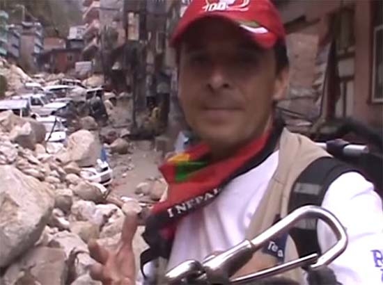 Por mala planeación de ONG, un mexicano está varado en Nepal