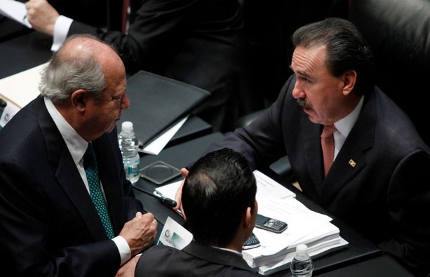 Gamboa baja de la consulta popular el recorte de plurinominales