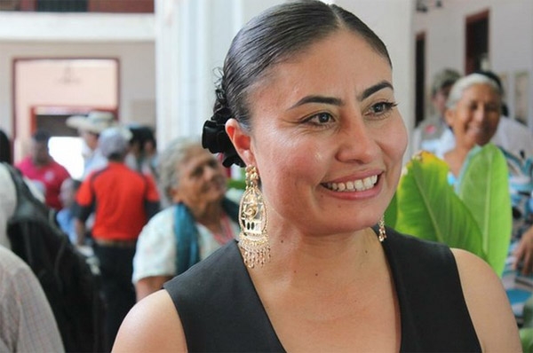Detienen a la presidenta municipal de Huetamo, Michoacán
