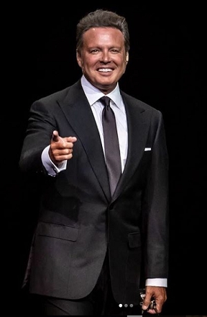 Miguel, el “retrato” de su papá Luis Miguel y la abuela Marcela Basteri