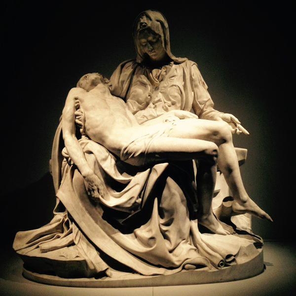 Exposición de Miguel Ángel y Da Vinci provoca largas filas en el DF
