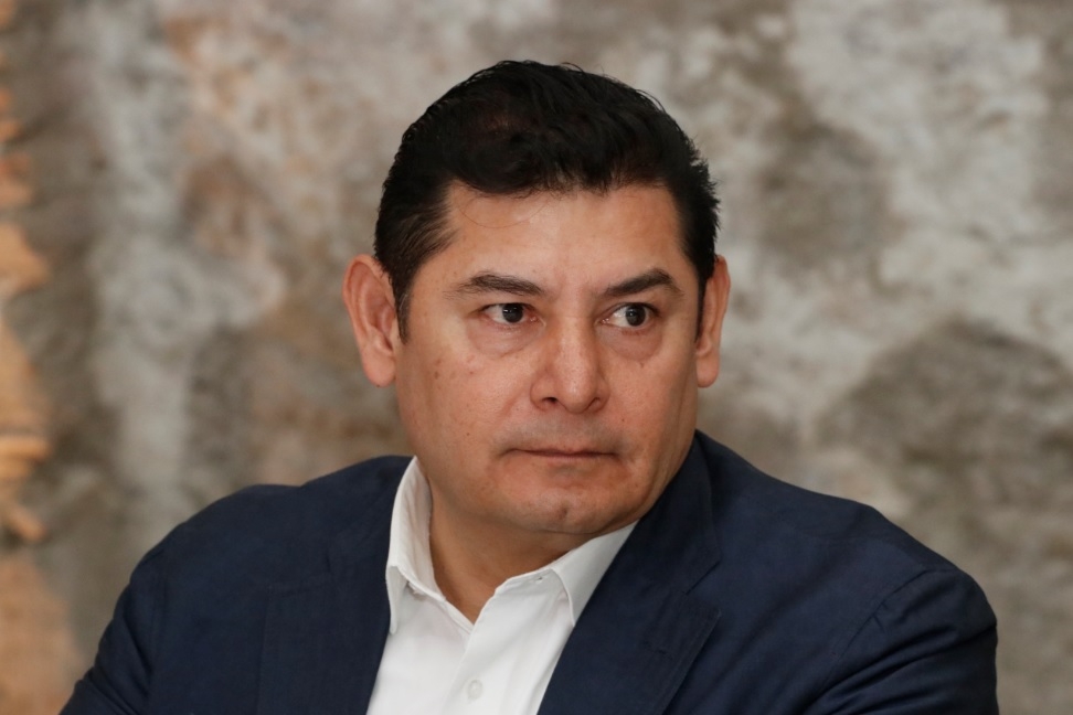 Armenta va otra vez al TEPJF contra Barbosa