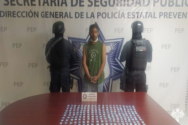 Narcomenudista de Atlixco es sorprendido con 200 envoltorios de droga