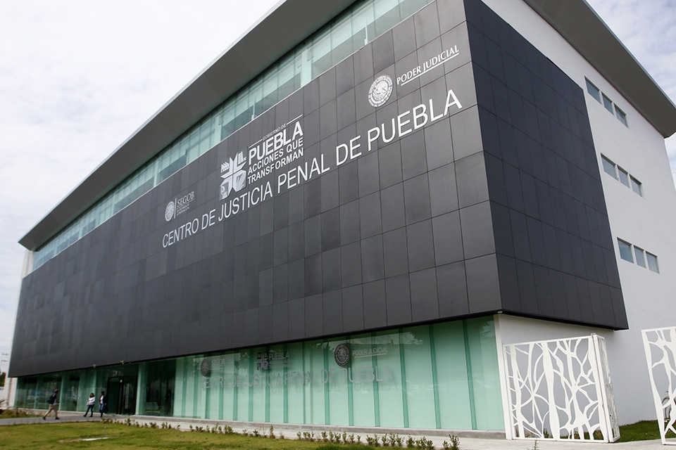 Cinco de cada 10 poblanos reprueban desempeño de jueces y magistrados