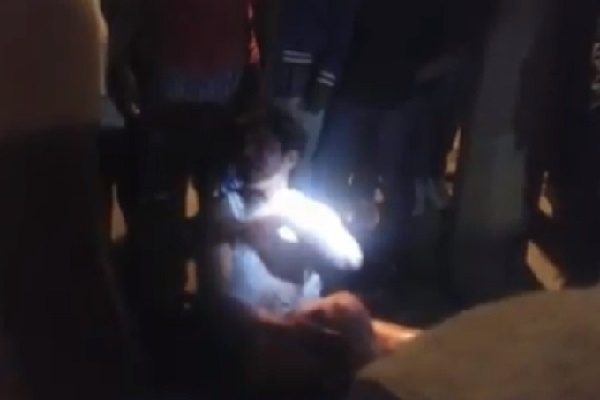Vecinos de Tilostoc vapulearon a ladrón tras descubrirlo llevándose un vehículo