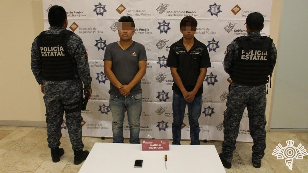 Robaban y vendían lo adquirido por internet; fueron asegurados en Puebla