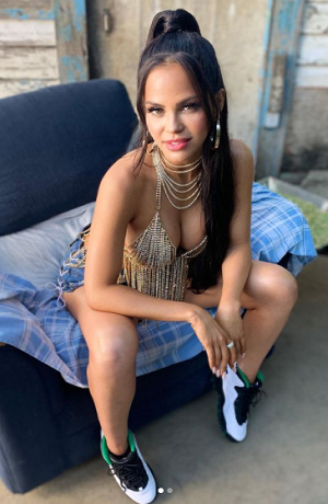 Natti Natasha confirma embarazo en Premios Lo Nuestro