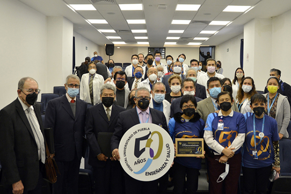 Rectora de la BUAP celebra los 50 años del Hospital Universitario de Puebla