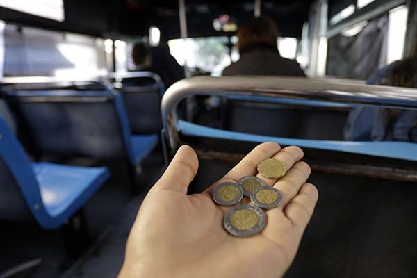 De incumplir los transportistas con modernización, tarifa tiene que disminuir: diputado