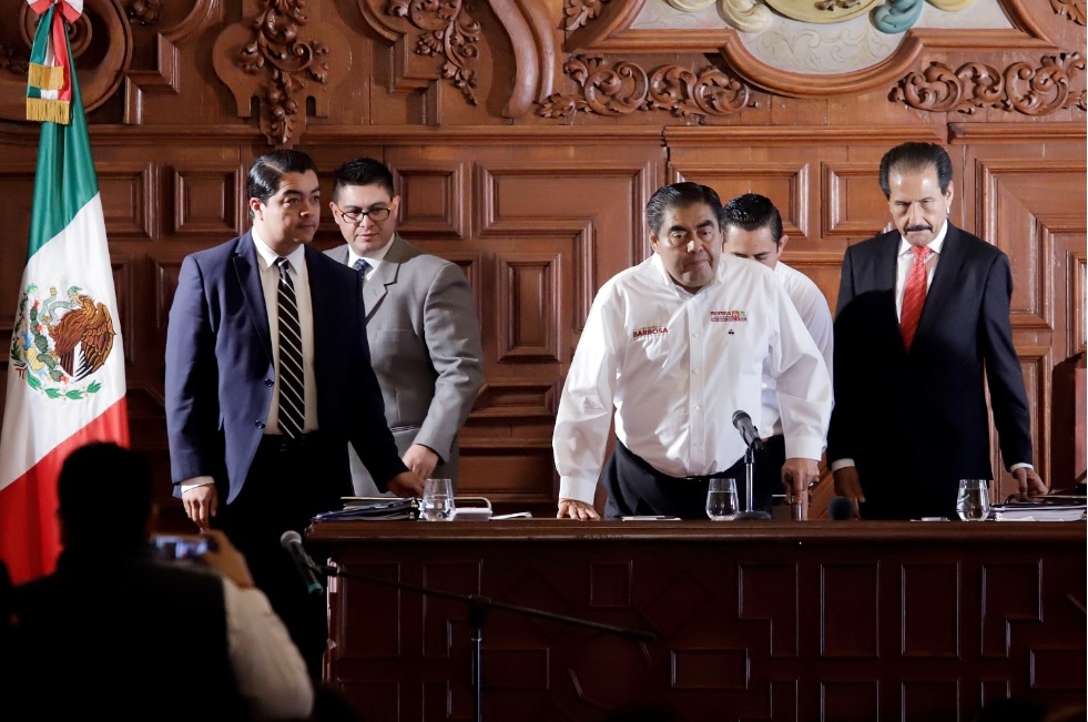 Mayor subsidio y seguridad promete Barbosa ante Consejo Universitario de la BUAP