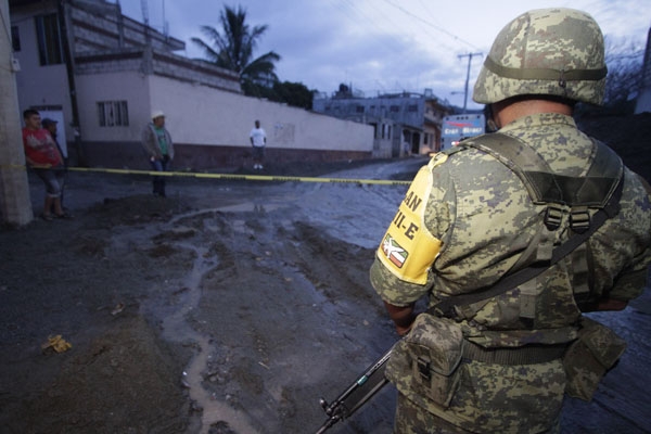 Siete muertos por deslave en Huehuetlán