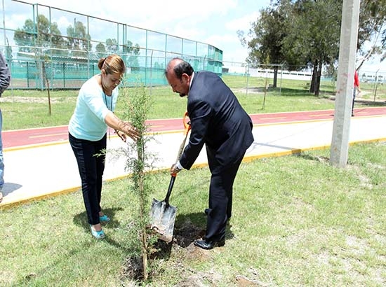 BUAP inicia reforestación en Ciudad Universitaria