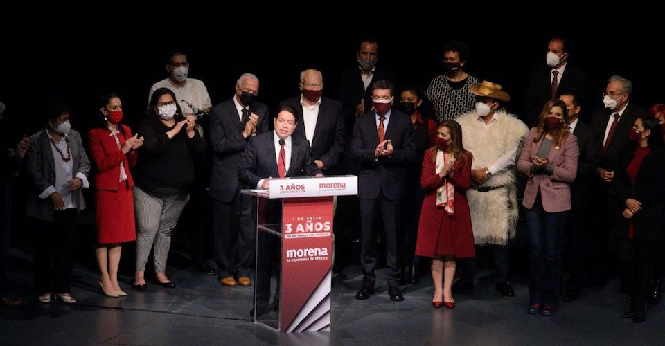 En festejo de Morena, abuchean a Mario Delgado