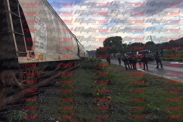 Balearon tren para intentar detenerlo y saquearlo en Cañada Morelos