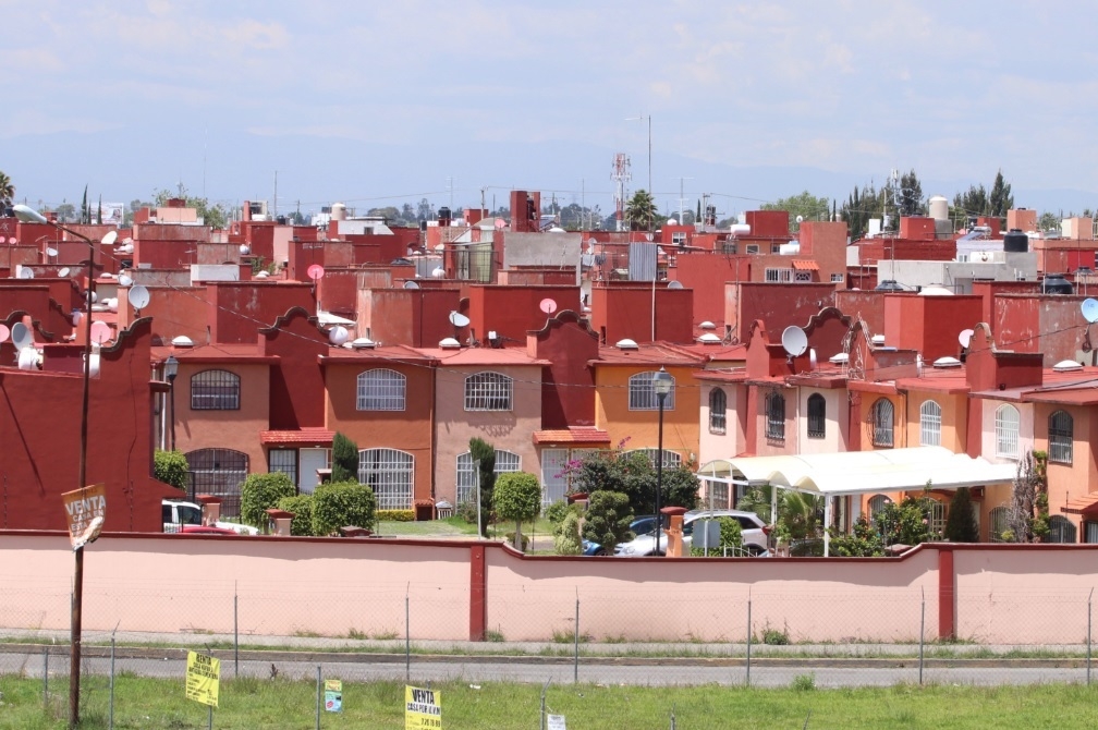 Infonavit Puebla alerta sobre “coyotes”