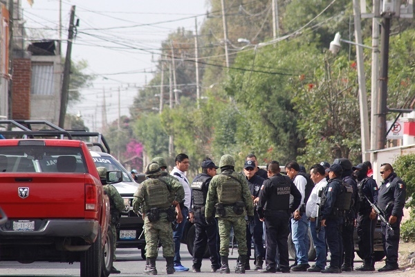 Asaltan y privan de su libertad a tianguistas en Texmelucan; los rescataron tras balacera