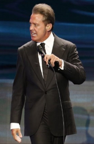 Luis Miguel golpeó a encargado de sonido durante concierto en Panamá