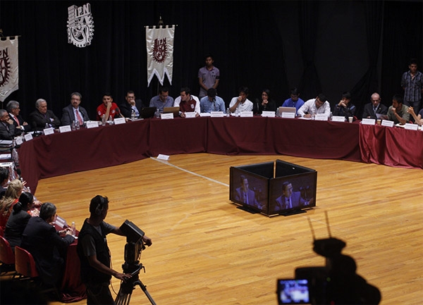 Detención de estudiantes atora diálogo en el Politécnico
