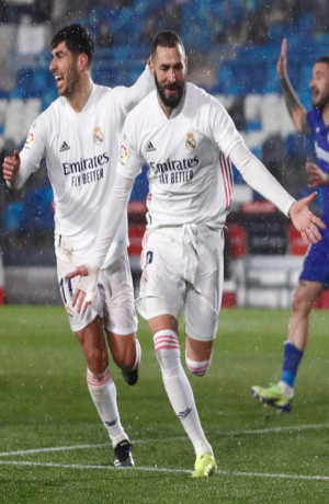 Real Madrid derrota 2-0 al Getafe y se pone a cinco puntos del Atlético