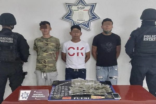 Policía Estatal aseguró a tres de “Los Chulos de El Alto”, implicados en asaltos y narcomenudeo