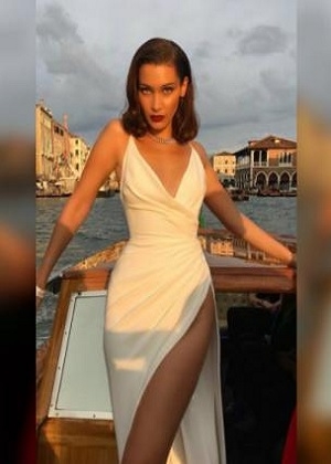 Bella Hadid regaló posts con semidesnudo en redes sociales