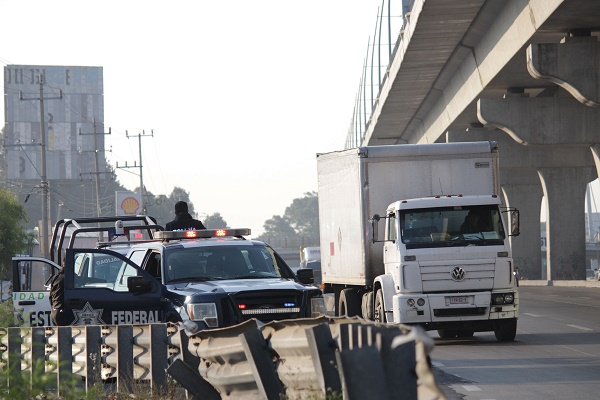 Guardia Nacional aseguró a dos asaltantes de camiones de carga en Puebla