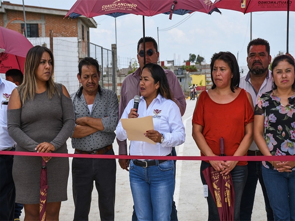 Presidenta municipal de Cuautlancingo inaugura la pavimentación de la calle Benito Juárez