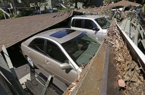 Poblanos, entre los damnificados por sismo en California: Consulado