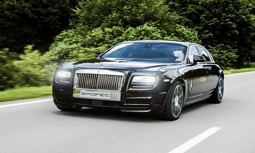 Rolls Royce modifica a Ghost