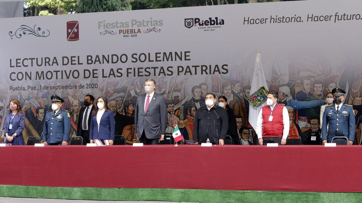 Con lectura de bando solemne inician las fiestas patrias en Puebla