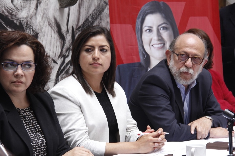 Miembros de “Sumamos” se unen a Claudia Rivera