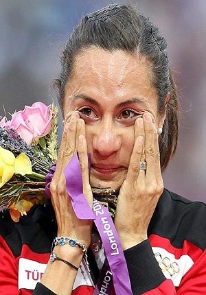 Asli Çakir Alptekin, atleta turca, suspendida de por vida por doping