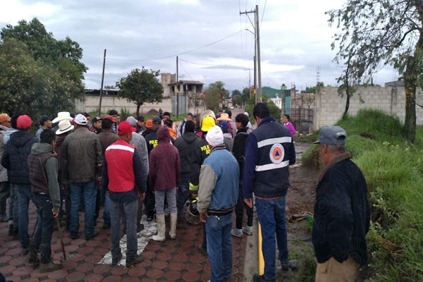 Menor de 14 años muere ahogado tras caer a una barranca en Tepeaca