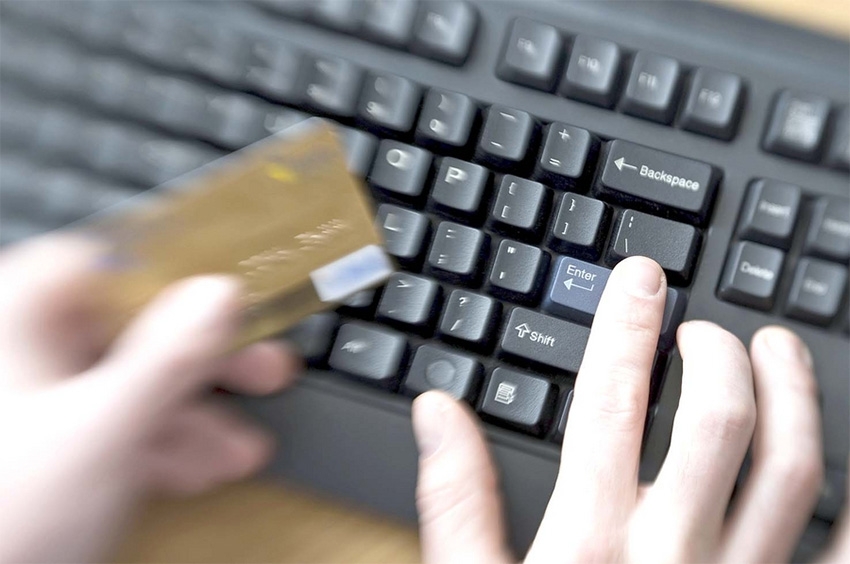 Banca en línea y pólizas de seguros, con varios fraudes