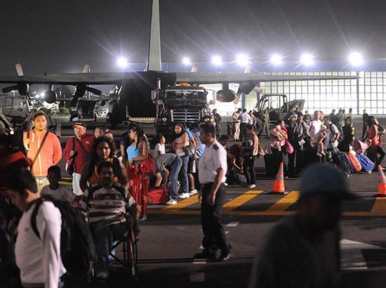 Van 27 mil turistas rescatados de BCS tras Odile: SCT