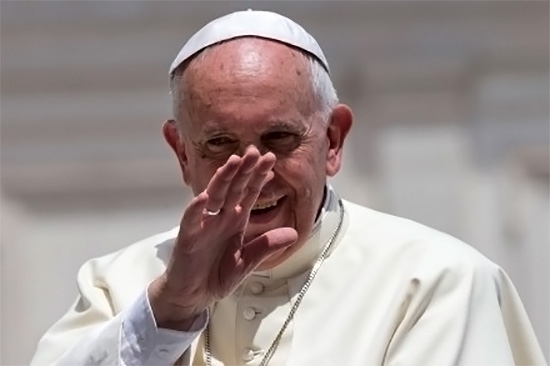 Consumismo inmoral degrada el medio ambiente, alerta Francisco