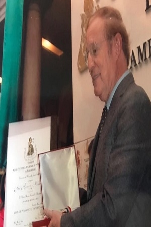 Jose Ramón Fernández recibió el Premio Nacional de Periodismo