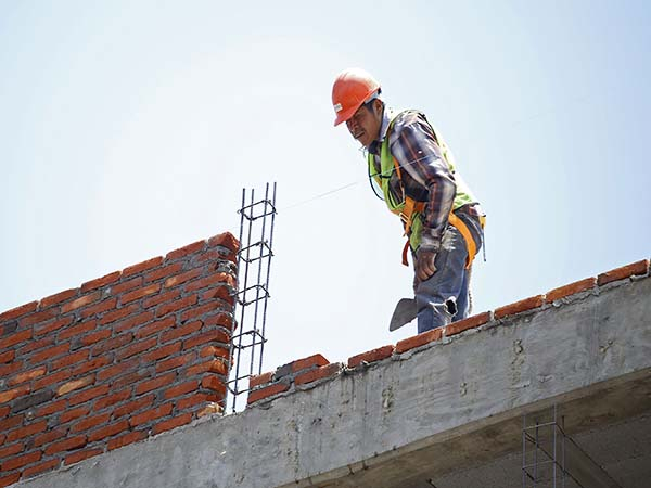 Solo 10 de 300 constructoras regresaron a actividades esta semana