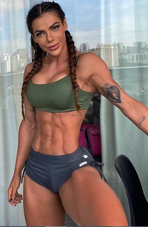 Suzy Cortez no deja de sorprender con…