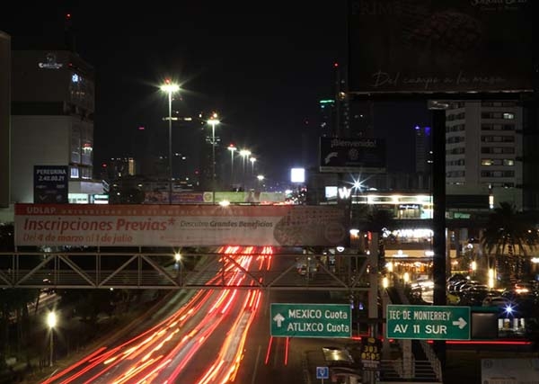 Restablecen alumbrado público en la Vía Atlixcáyotl
