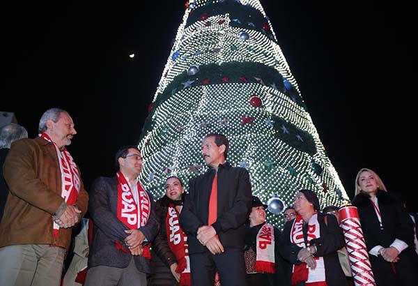 BUAP: inauguran iluminación navideña en CCU