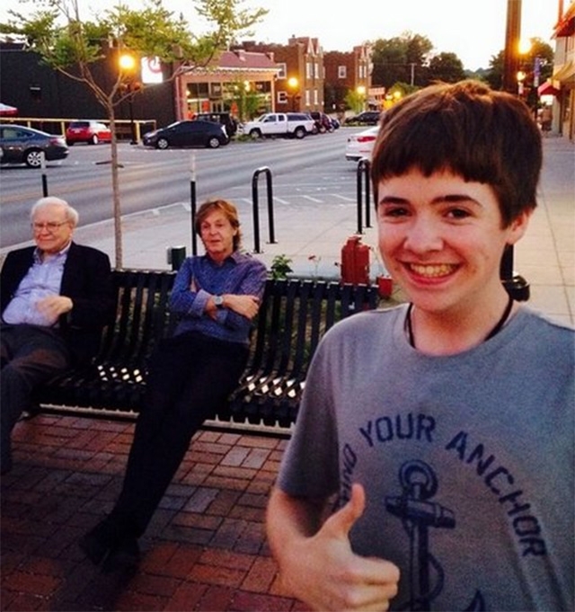 Adolescente tomó selfie espontánea con Paul McCartney