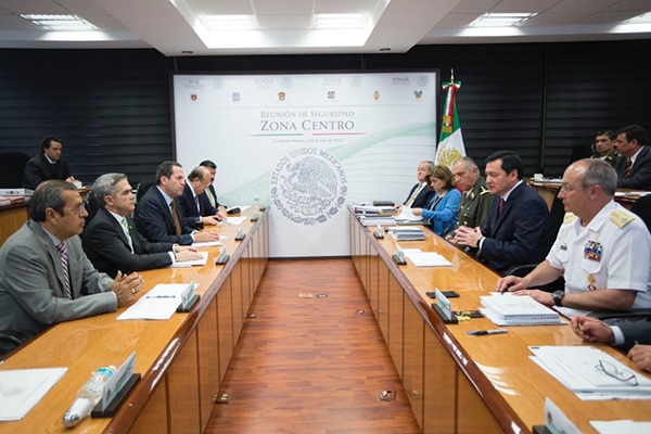 Segob y gobernadores pactan acciones para recapturar a “El Chapo”