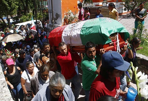 FOTOS: Así despidieron al alcalde asesinado de Huehuetlán El Grande, Puebla