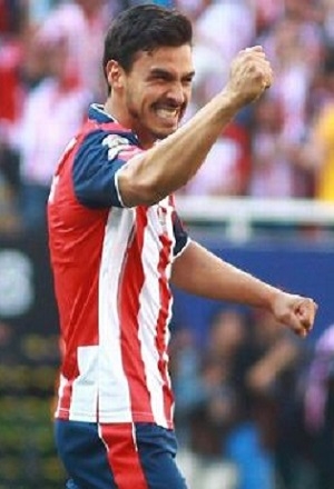 Oswaldo Alanís se arregló con Chivas y jugará el Clausura 2018