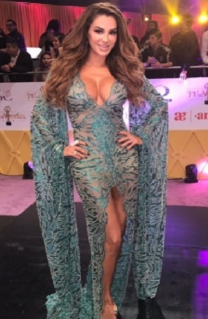FOTOS: Ninel Conde disfruta vacaciones en bikini