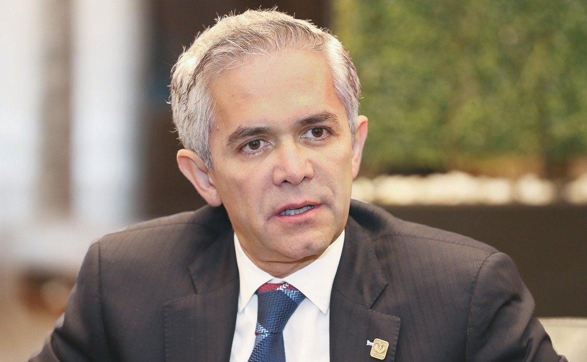 Morena pide desafuero de Mancera por tragedia en L12