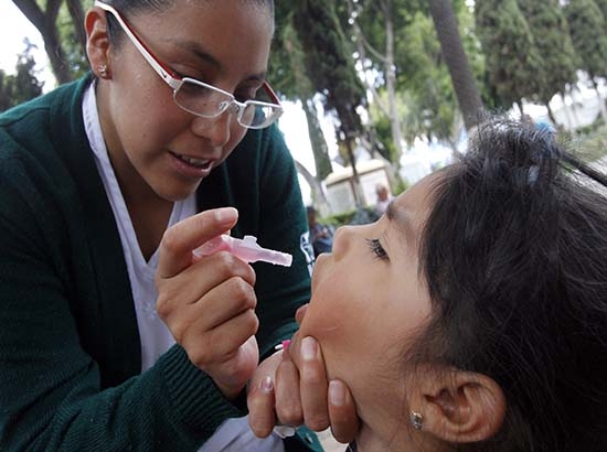 Vacunas son seguras y confiables, asegura la Secretaría de Salud