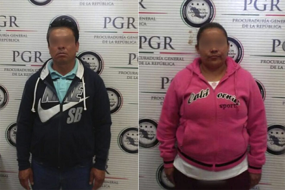 Cae pareja de “movilizadores” en Puebla con 147 credenciales del INE