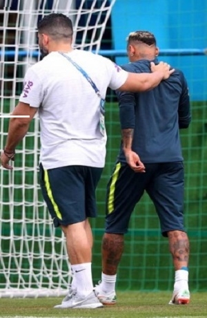 Brasil en alerta: Neymar Jr. se lesionó en el entrenamiento